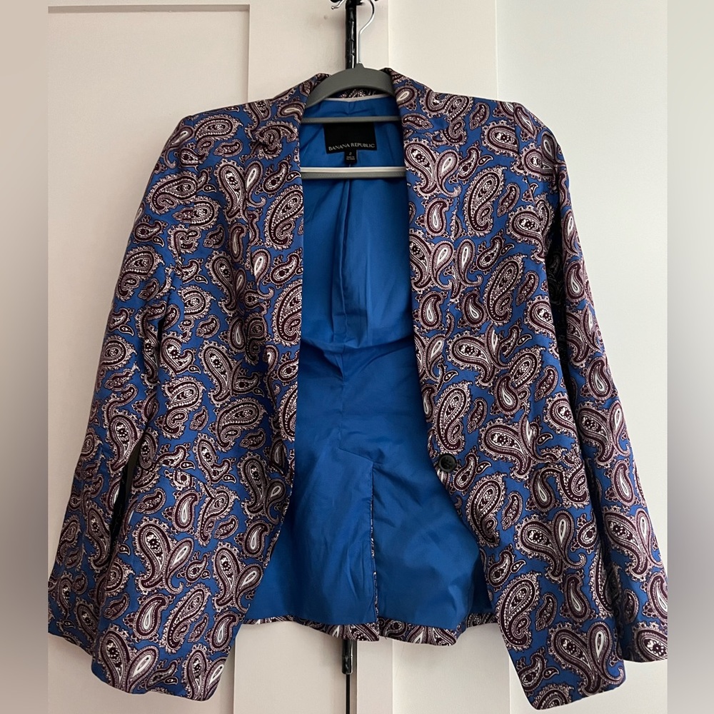Blue, Purple Paisley Print Banana Republic 2-Piece Pants Suit